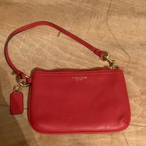 🌷 COACH- Perfect condition coach wristlet!
